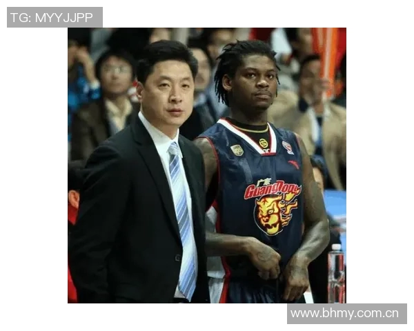 马尚布鲁克斯的篮球之路与他对中国篮球的深远影响分析