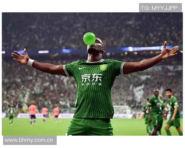 2016年北京国安与山东鲁能激战回顾：精彩瞬间与赛场激情再现