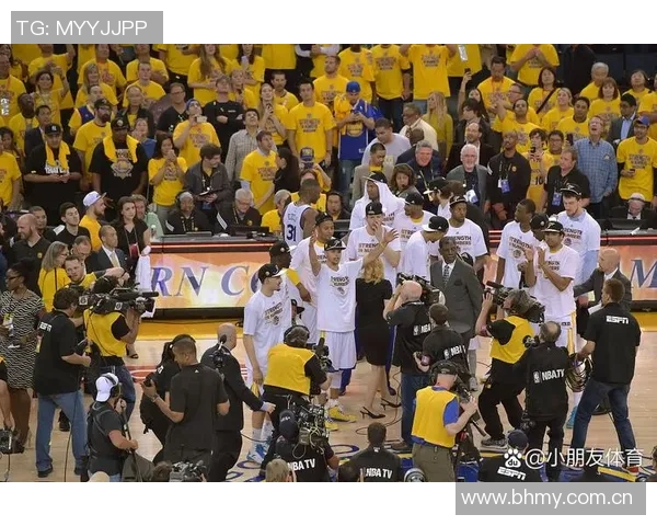 2014年季后赛第六场勇士与骑士的激烈对决回顾与分析