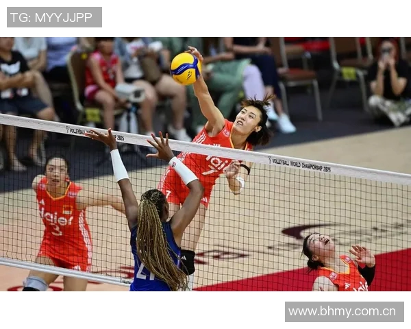 中国女排辽宁队与江苏队激战正酣谁能在这场巅峰对决中笑到最后